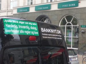 Jyske bank påstår de er hæderlige og overholder alle regler og love :-) og det handler om jura.